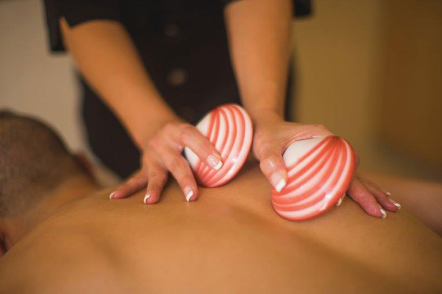 Lava Shell Massage im Hotel Reiterhof in Wirsberg